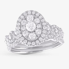 Multi-stone diamond engagement ring