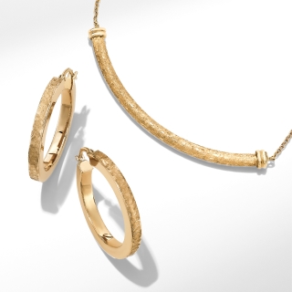 Image of reaura necklace and earrings